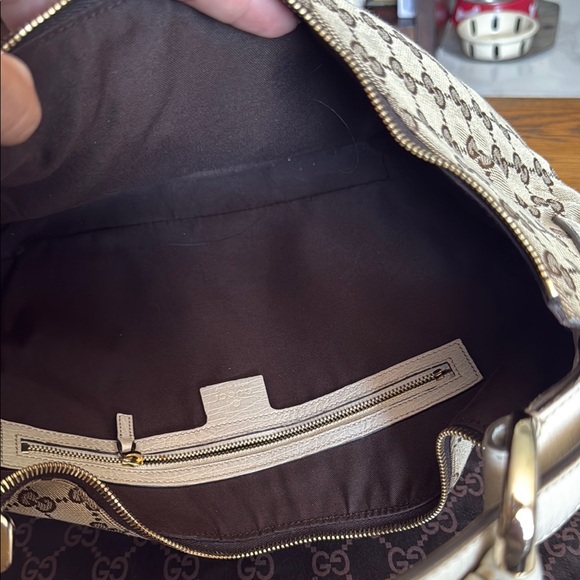 Gucci Brown and Cream Shoulder Bag with GG Monogram - Picture 2 of 4